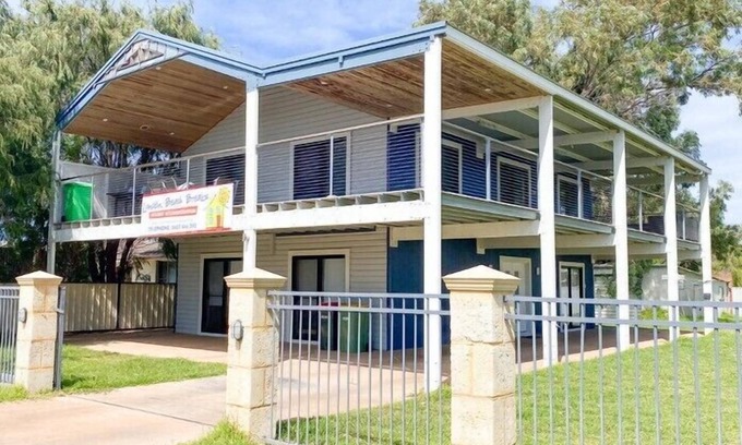 Lancelin House | Dune View is a premium and stunning holiday home.