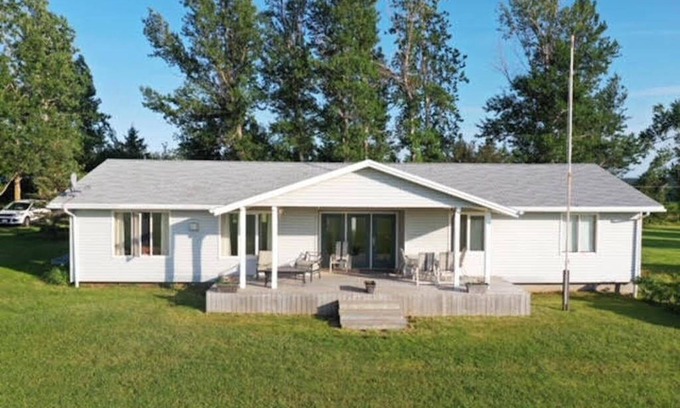 Anne's Land Cottage | Dunes View, Cozy cottage minutes to attractions