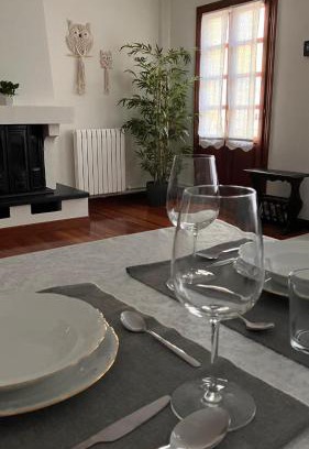 Mundaka Apartment | Duplex 122m2, 4 dormitorios, 2 baños completos, Wifi 1GB