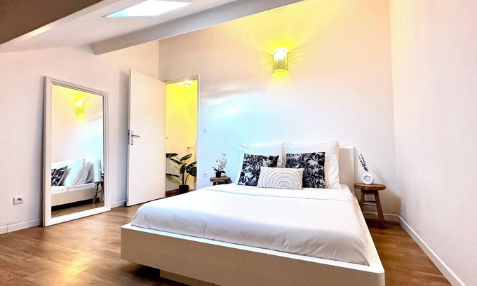 Goussainville House | Duplex Avec Jacuzzi Proche Paris et Aéroport Roissy CDG Charles-de-gaulle