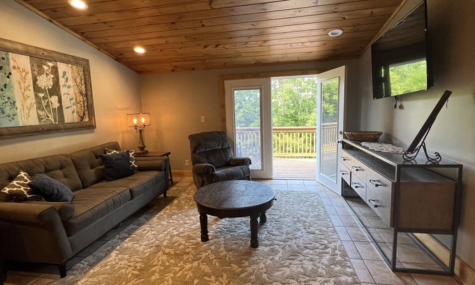 Mount Vision House | Dutch Hill Manor II, NEW construction, upscale, near ASV and CDP, 2 of 2 units