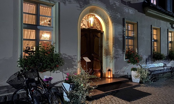 gmina Moryn Hotel | Dworek Bielin