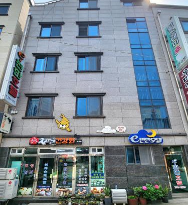 Ulleung-gun Hotel | e comfy Hotel