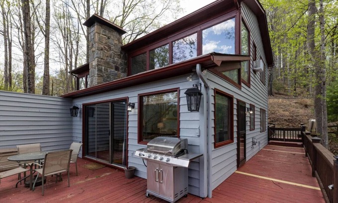 Deep Gap Cabin | Eagle Point*VIEWS*Fireplace*Sleeps4*Resort*HIke*