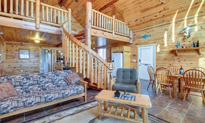 Garrison Cottage | Eagle's Nest Cabin on Mille Lacs Lake: Boat + Fish