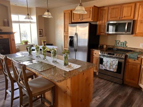Eagle Mountain Apartment | Eagles Nest
