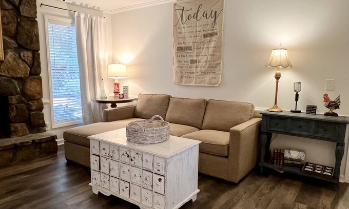 East Cobb House | East Cobb Ranch, The Cove