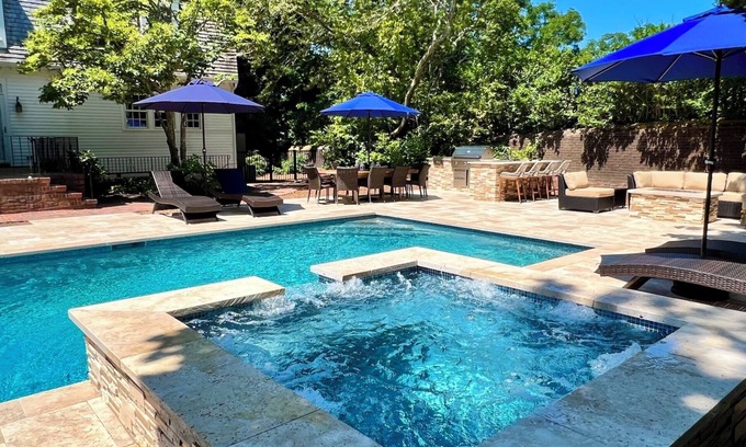 East Dennis House | East Dennis Sanctuary with Heated Pool and Spa RPAM088