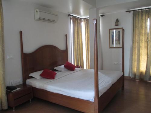 Delhi Bed & Breakfast | East End Retreat