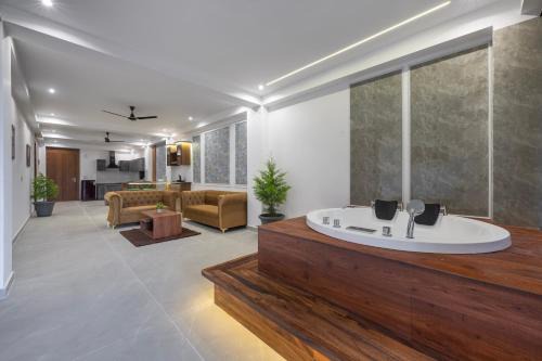 Kumarhatti Apartment | Echron Luxury 2BHK Apartment with Jacuzzi