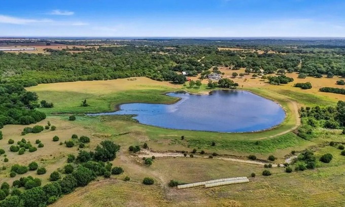 Leon Junction Apartment | [Eclipse Amenities Included]142 Acre Ranch Glamping Tent 5