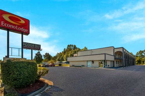 Goldsboro Cabin | Econo Lodge Goldsboro Hwy 70