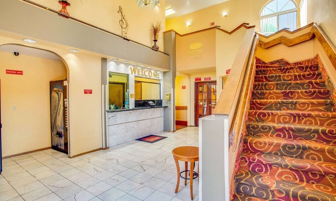 Princess Jeanne Hotel | Econo Lodge Inn & Suites Albuquerque East I-40 Eubank Exit