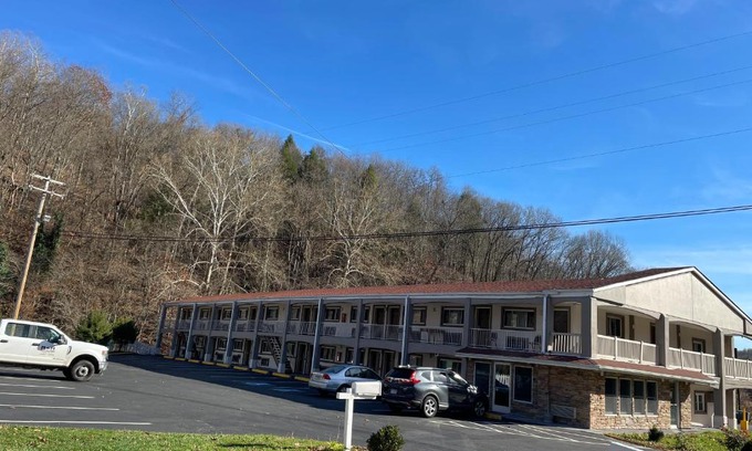 Clairton Hotel | Econo Lodge Jefferson Hills Hwy 51