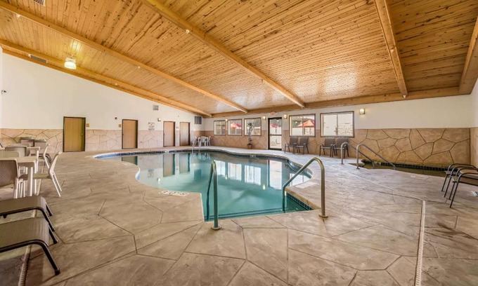 Rice Lake Cabin | Econo Lodge