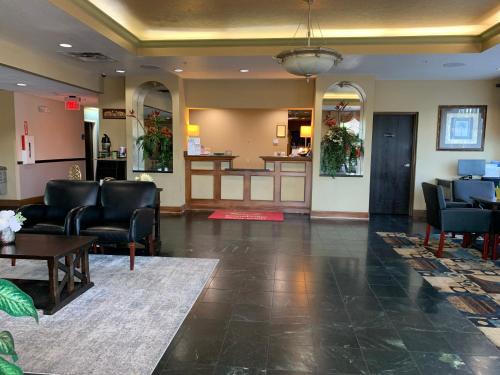 Wesley Chapel Cabin | Econo Lodge