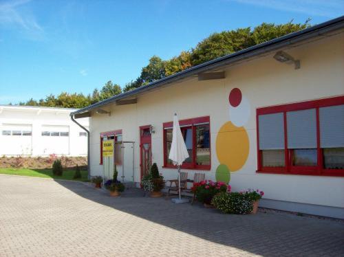 Buechenbeuren House | Econo Motel Goelzer