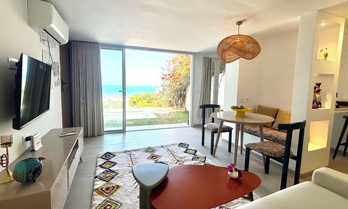 Sidi Abdel Aziz Apartment | Écrin bleu - Sea and pool view