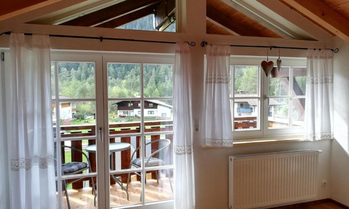 Stanzach Apartment | Eddy ´s Panorama Suite