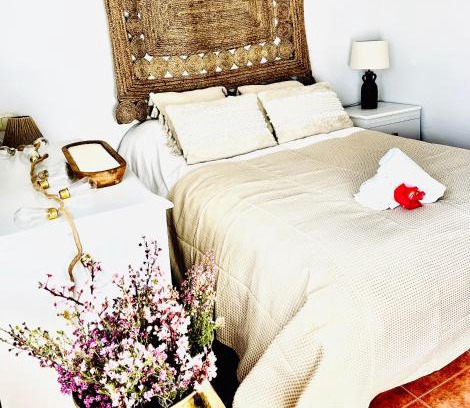 Ponferrada House | EDEN GARDEN b&b