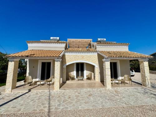 Almiros Beach Apartment | Edith's Beach House - Adults Only