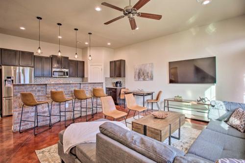 Edmond House | Edmond Oasis with Rooftop Lounge Walk to Dtwn!