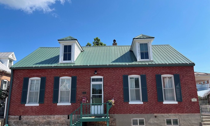Hermann House | Eduard Haus in the Downtown Historic District of Hermann, Missouri