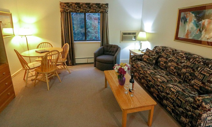 West Bridgewater House | Efficiency with Sleeper Sofa only 215