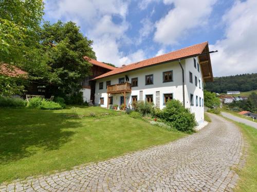 Zenting House | Ehemaliges Bauernhaus mit Liegewiese