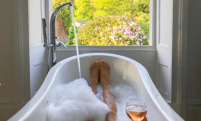 Welshpool Bed & Breakfast | Eithinog Hall
