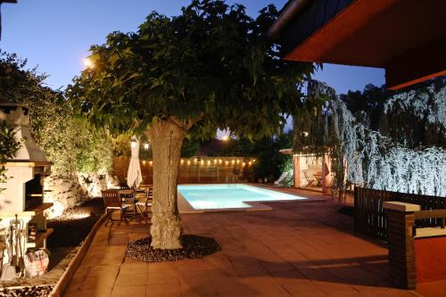 Llica d'Amunt House | El Cedre Blau Vivienda con piscina en Granollers