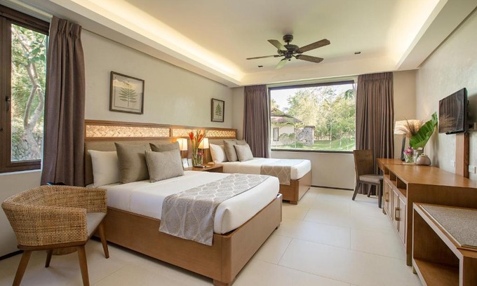 Laiya Hotel | El Jardin de Zaida
