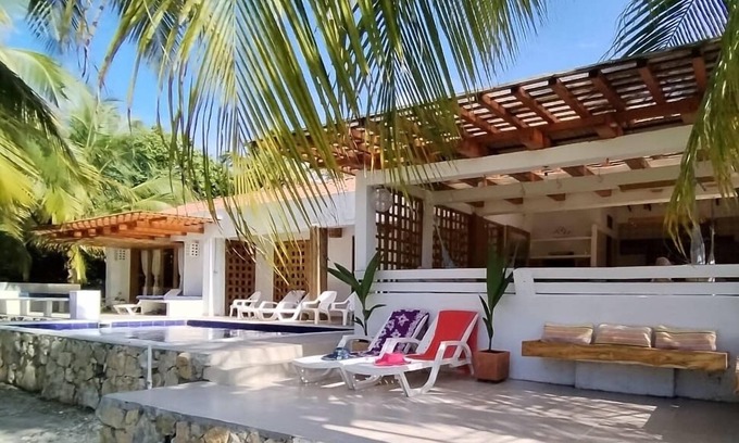 Monitos Cottage | El Laguito