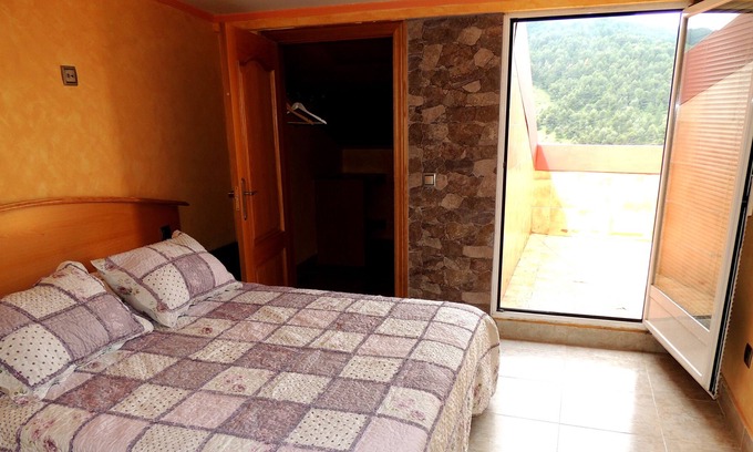 Clavijo Apartment | El Mirador mountain apt with terrace in Clavijo, La Rioja, Wifi, 45 meters