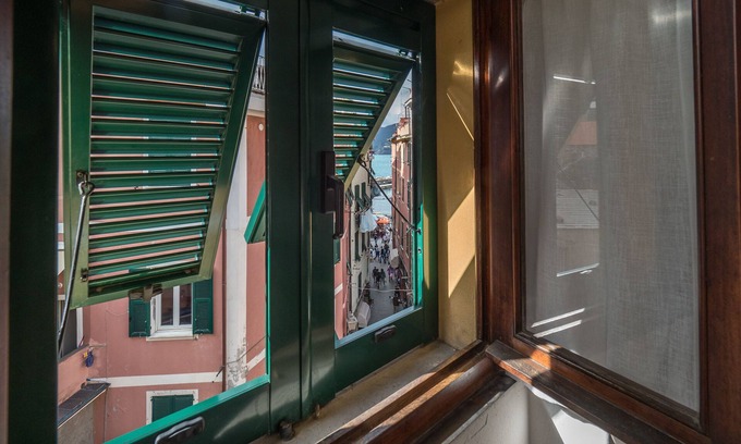 Vernazza Apartment | El Nin Apartment With Terrace
