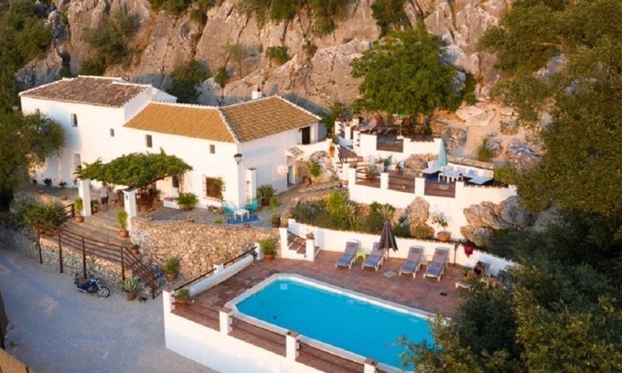 Villanueva del Trabuco Apartment | El Nogal, Self catering in traditional cortijo with stunning views in Andalucia