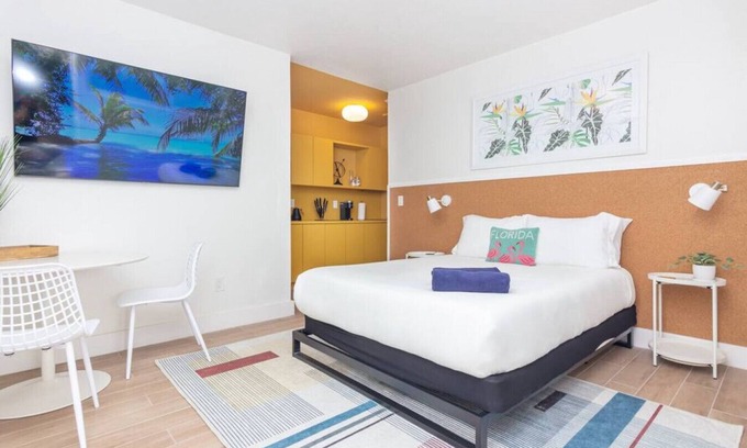 El Portal Apartment | El Portal #1 · Stylish studio apartment in El Portal #1