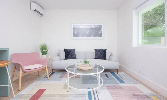 El Portal Apartment | El Portal #4 · Stylish One Bedroom Apartment in El Portal #4