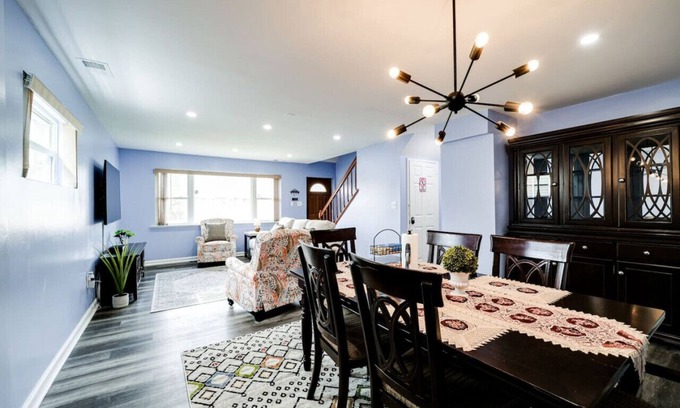 Seminary Hill Apartment | Elegant 4 Bd with Office, parking and E.V Charger