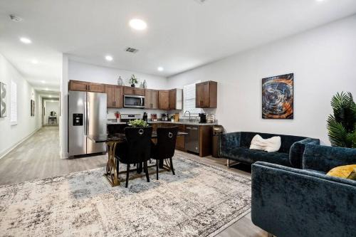 Saint Claude Apartment | Elegant 5BR Getaway in NOLA
