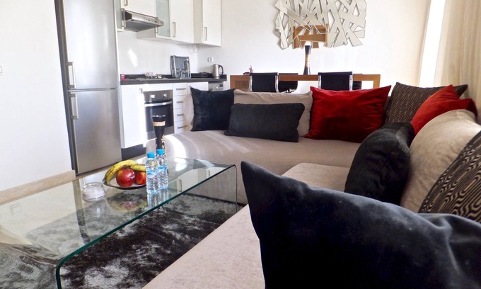 LA GIRONDE Apartment | Elegant and cozy apartment with a large terrace