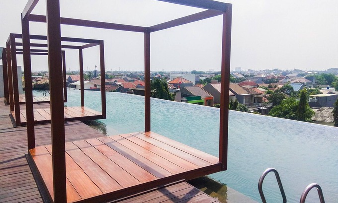 Pekayon Jaya Apartment | Elegant And Tidy Studio At Grand Kamala Lagoon Apartment