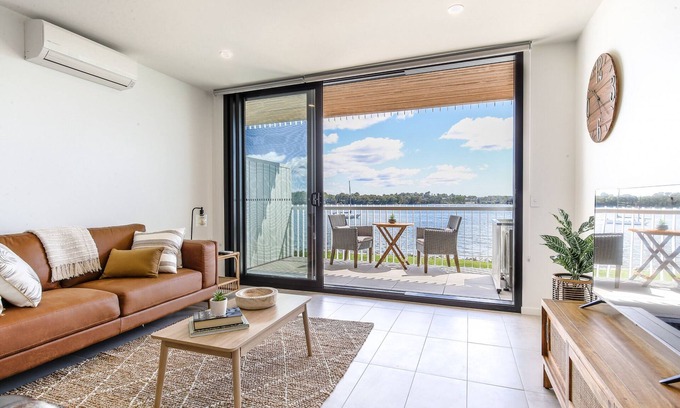 Batemans Bay Apartment | Elegant Bay Side 1-Bed Apartment with Views
