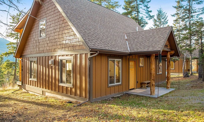 Bigfork House | Elegant cabin with Swan Lake views, 2-story deck & fireplace, near Flathead Lake