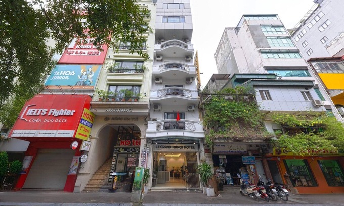 Truc Bach House | Elegant Double Escape | Relax with The Tryst Stay