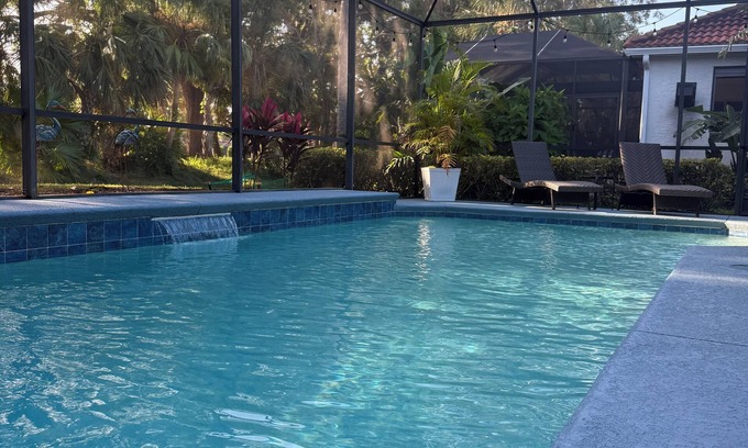 Braden River Villa | Elegant Escape on Championship Golf Course - Gated Oasis