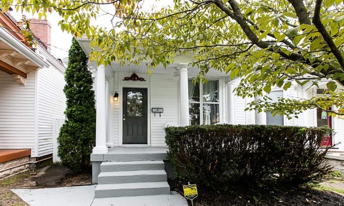 Deer Park House | Elegant Home Steps to Restaurant Row!