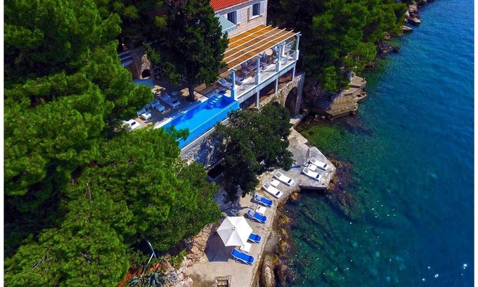 Lozica Villa | Elegant Lozica Villa | 4 Bedrooms | Villa Dubrovnik Palazio | Seafront Villa &.