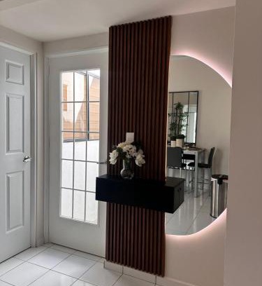 Puerto Barillas House | Elegant Modern Tiny Home