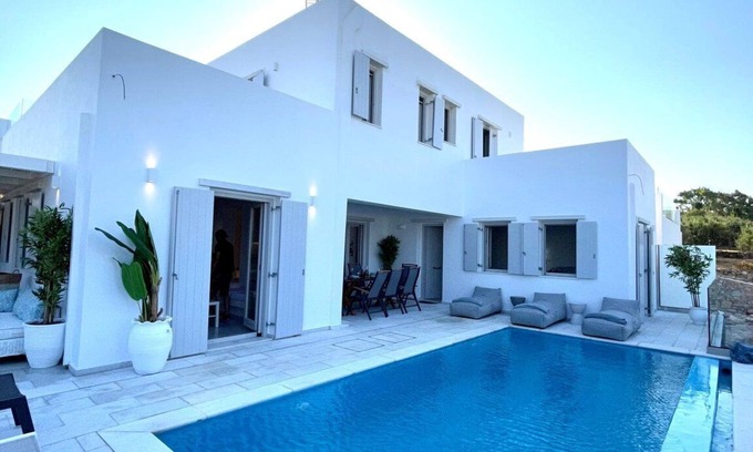 Logaras Villa | Elegant Paros Villa | Villa Nefeli | 4 Bedrooms | Private Pool | Prime Location.